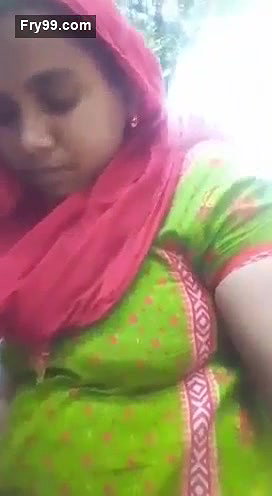 Desi village big boobs wife