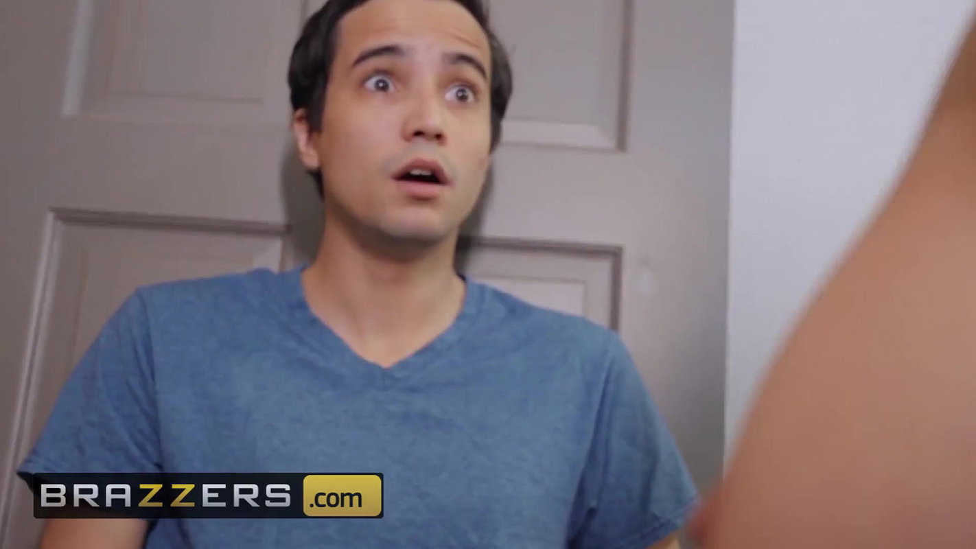 Brazzers – Big tit milf Krissy Lynn craves some cock