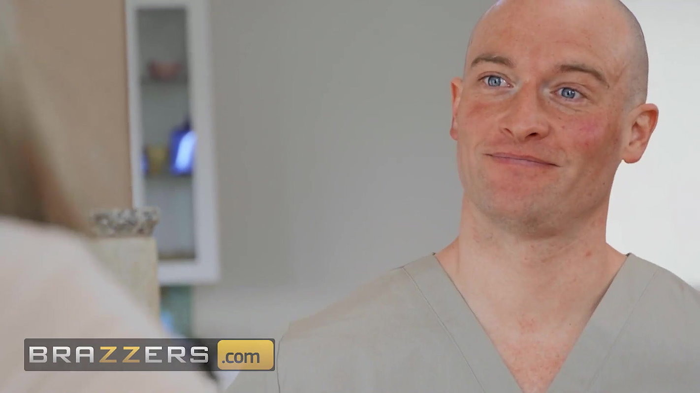 Brazzers – Bridgette B Loves How Her New Masseur Uses His Hands On Her Perfect Curves & Pussy