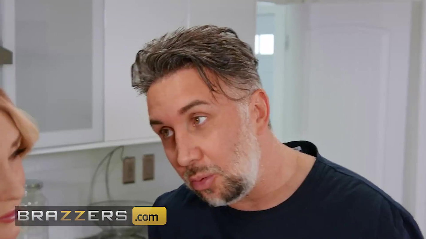 Brazzers – Charlotte Sins Challenges Her Roommate To Finish His Chores Before She Makes Herself Cum