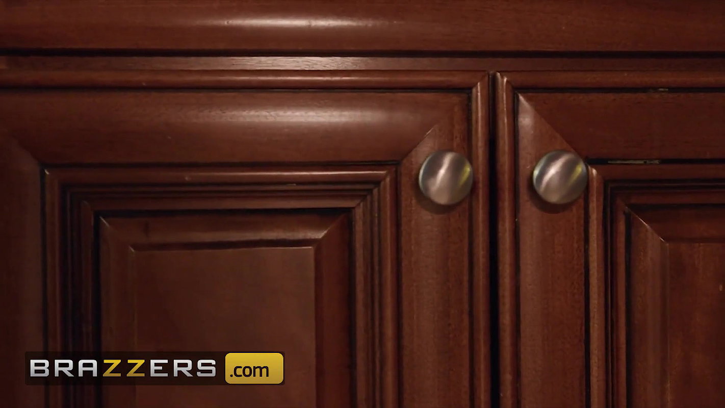 Brazzers – Claudia Obey Breaks Into Dera’s House & Gives Him An Ultimatum, Explain Or Suck His Dick