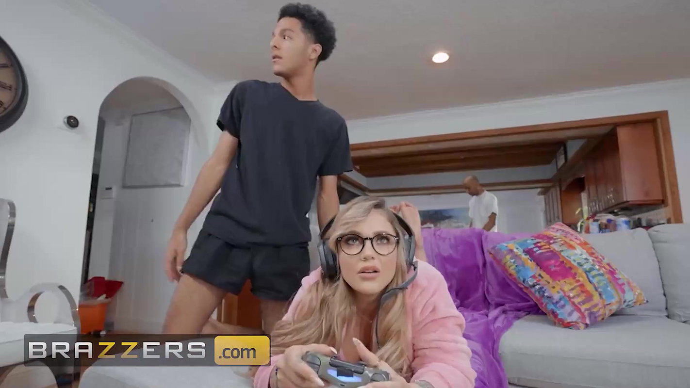 Brazzers – Cute Kali Roses Is Not Easily Distracted Unless There Is A Big Cock Ready To Fuck Her