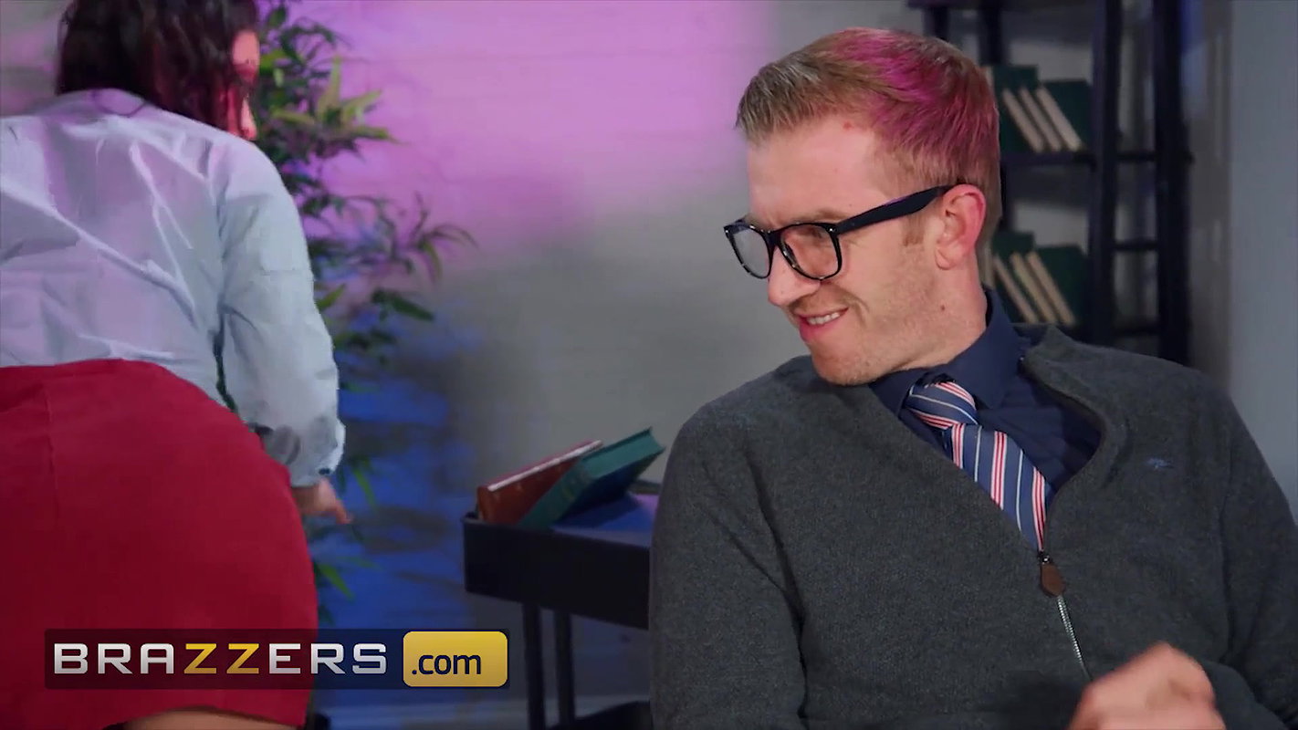 Brazzers – Cute Valentina Bianco Fucks Danny D At The Collage Library