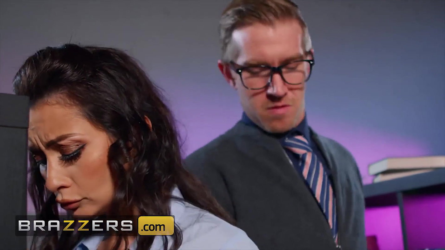 Brazzers – Cute Valentina Bianco Fucks Danny D At The Collage Library