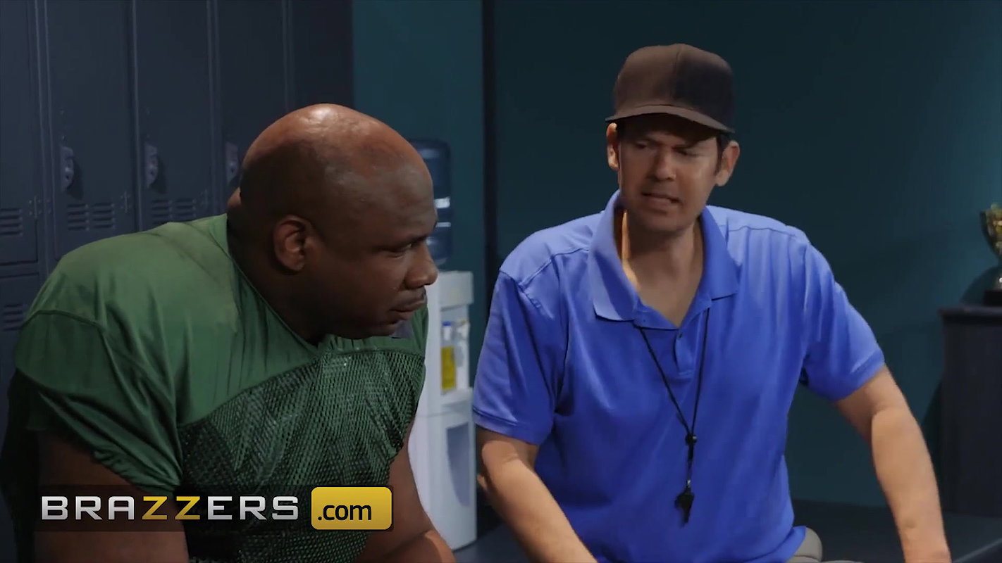 Brazzers – Davin King’s Coach Lets Him Fuck His Wife Chanel Preston To Prepare Him For The Big Game