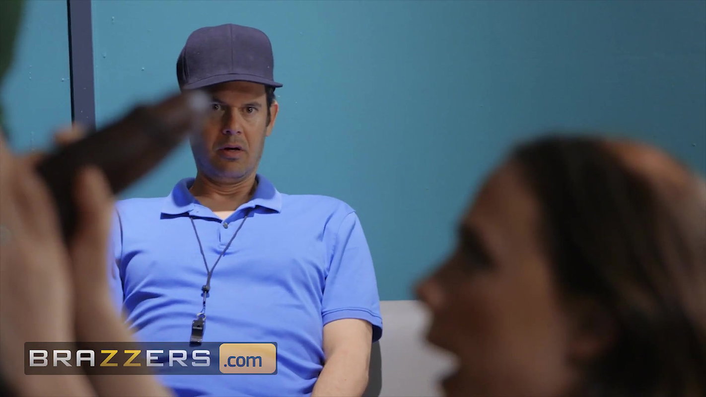 Brazzers – Davin King’s Coach Lets Him Fuck His Wife Chanel Preston To Prepare Him For The Big Game