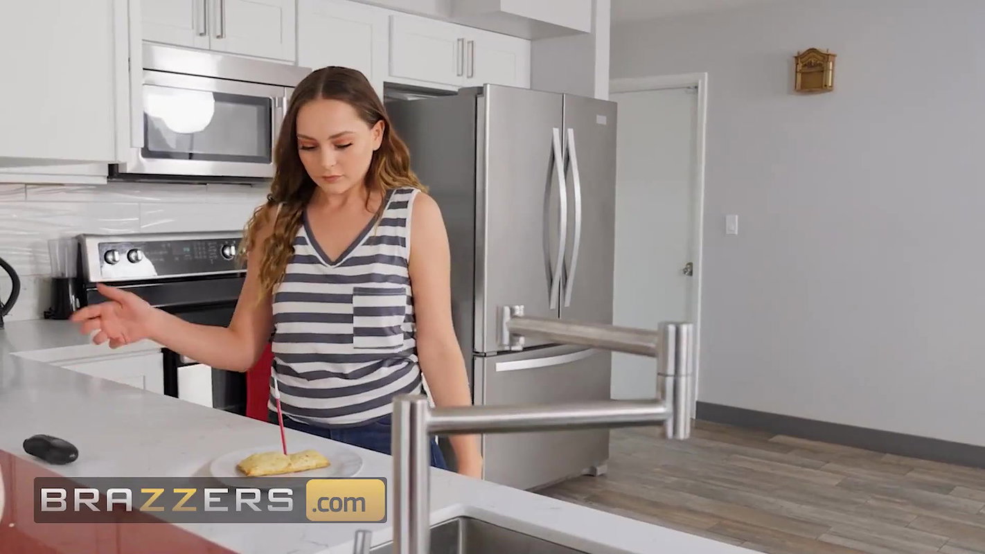 Brazzers – Dee Williams Isn’t One To Leave A Boner Unattended To, She Grabs That Cock For Some Anal