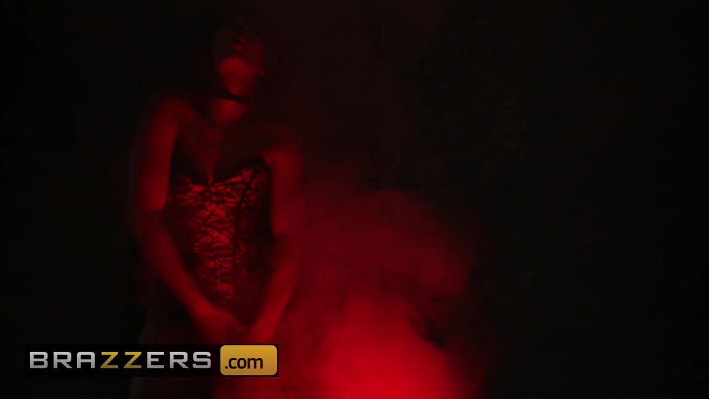 Brazzers – Ebony Milf Witch Misty Stone corrupts couple
