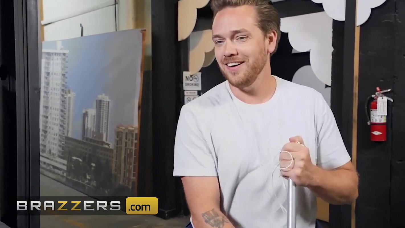 Brazzers – Kyle Mason Helps Brunette Milf Carmela Clutch Retrieve The Stuck Dildo After Fucking Her