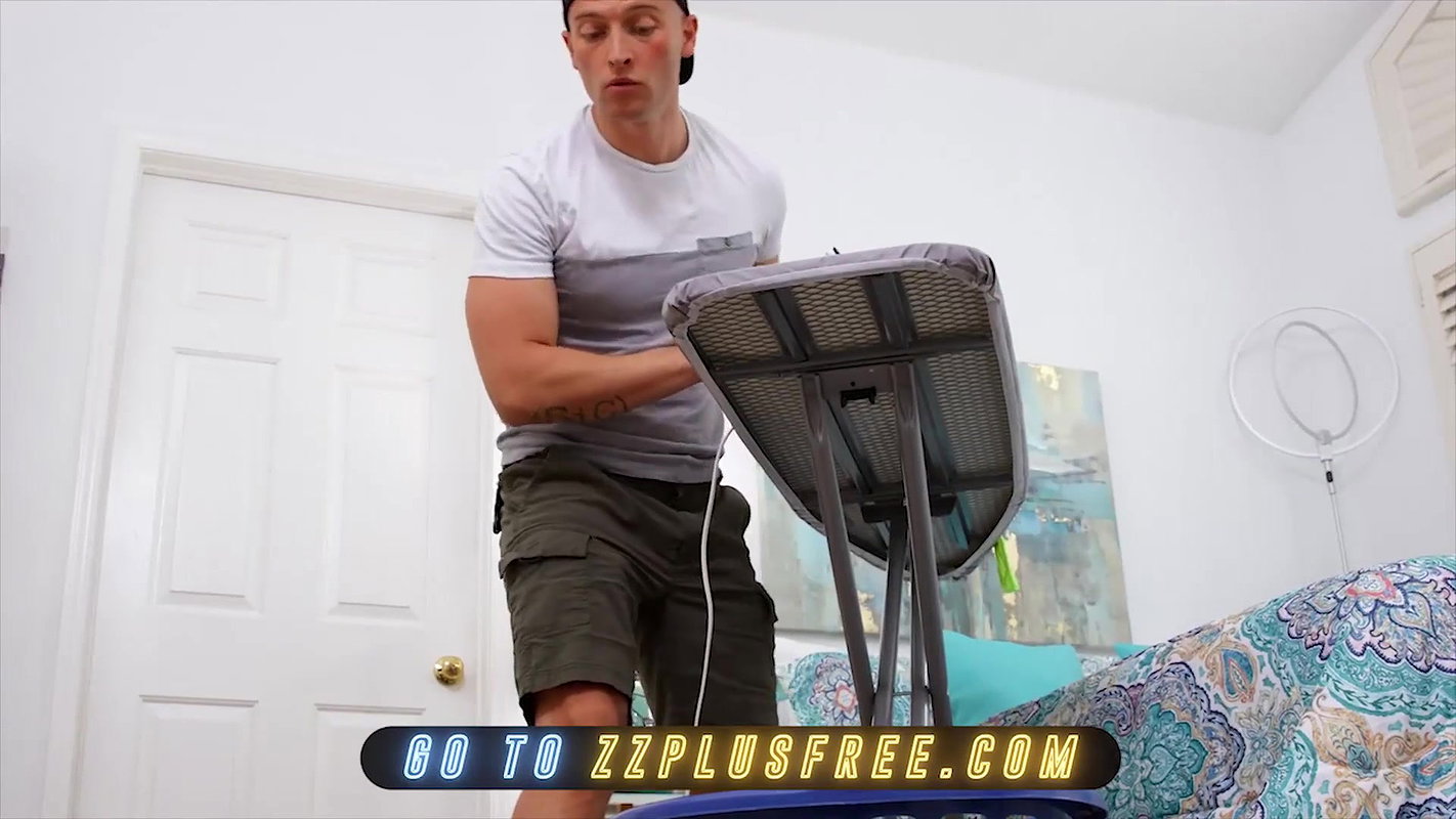 Brazzers – Lulu Chu Catches Her Roommate Zac Wild Watching Her & Makes Him Fuck Her Until She Cums