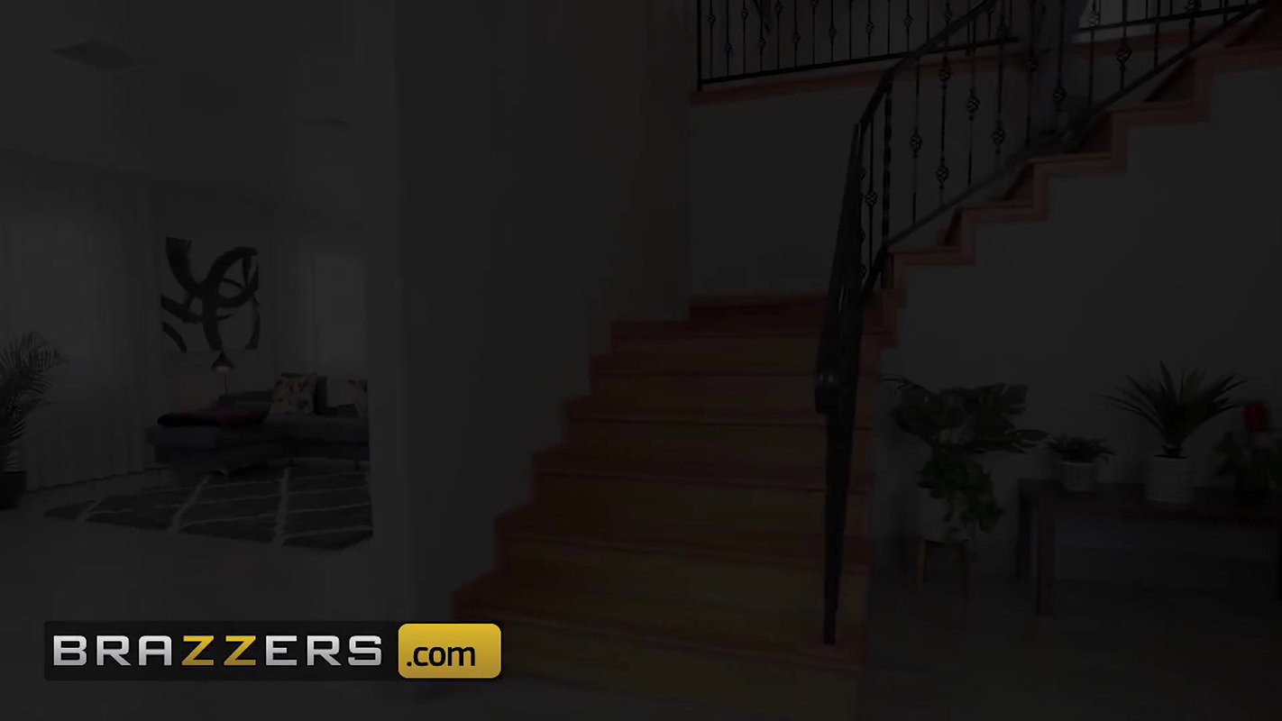 Brazzers – Maddy May Is Very Particular About Her Sitting Spots & Now Mazee’s Dick Is One Of Them