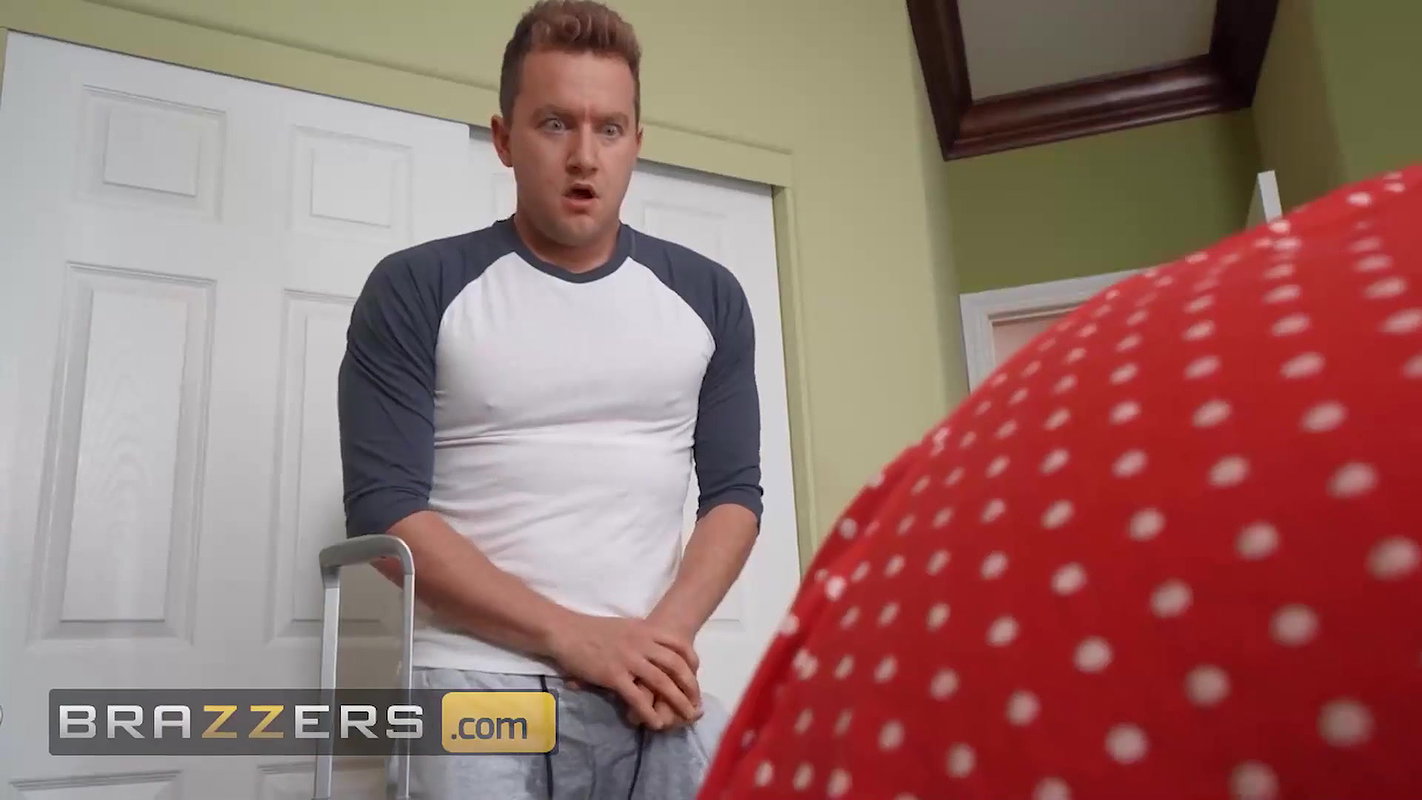 Brazzers – Newcomer Van Gets The Best Possible Welcome By Christie Stevens & Katie Kush