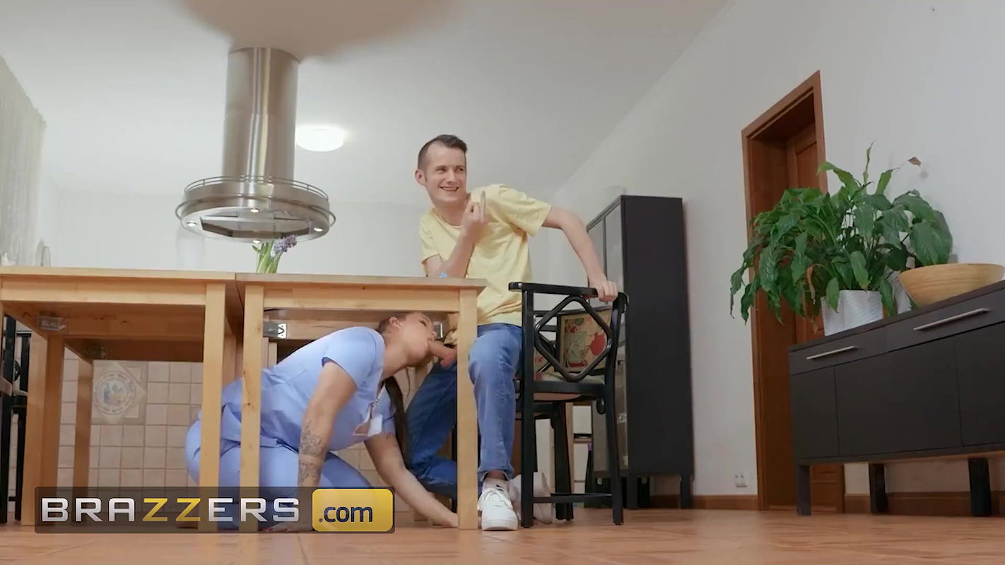 Brazzers – Nurse Taylee Wood Drains Sam’s Cock Of Every Single Drop Of Semen For A Hefty Sum