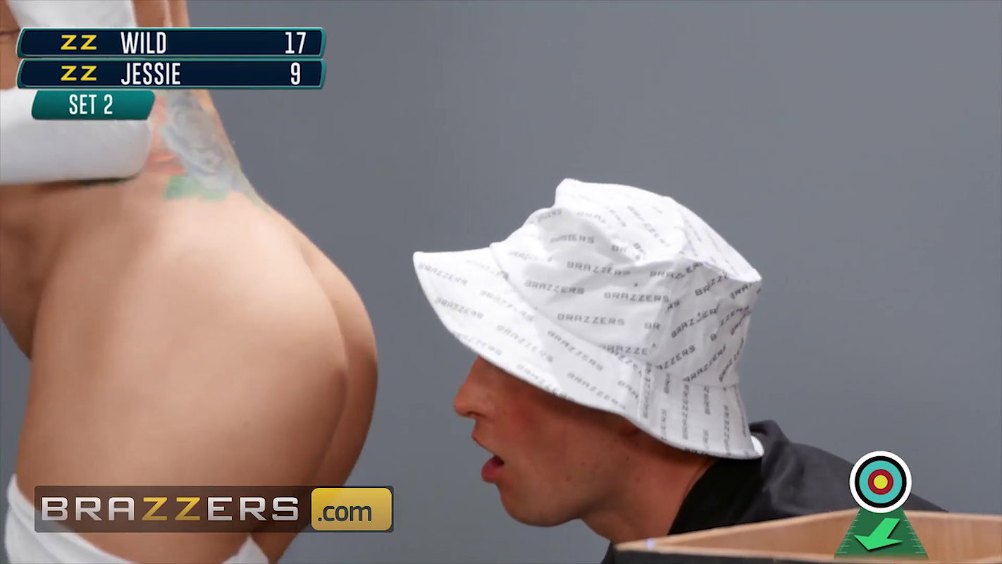 Brazzers – Sarah Jessie Tries To Sabotage Zac Wild’s Shot By Putting His Dick Deep In Her Cute Ass