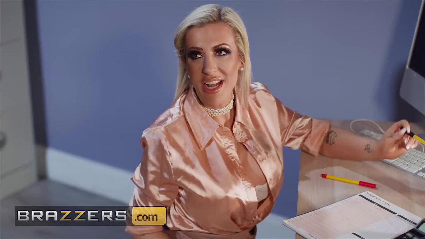 Brazzers – Sexy Office Milf Skyler Mckay Takes Huge Cock Up Her Ass