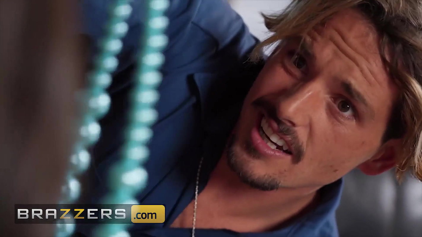 Brazzers – Violet Starr & Her Stepmother Heather Vahn Fuck Officer Tyler Nixon