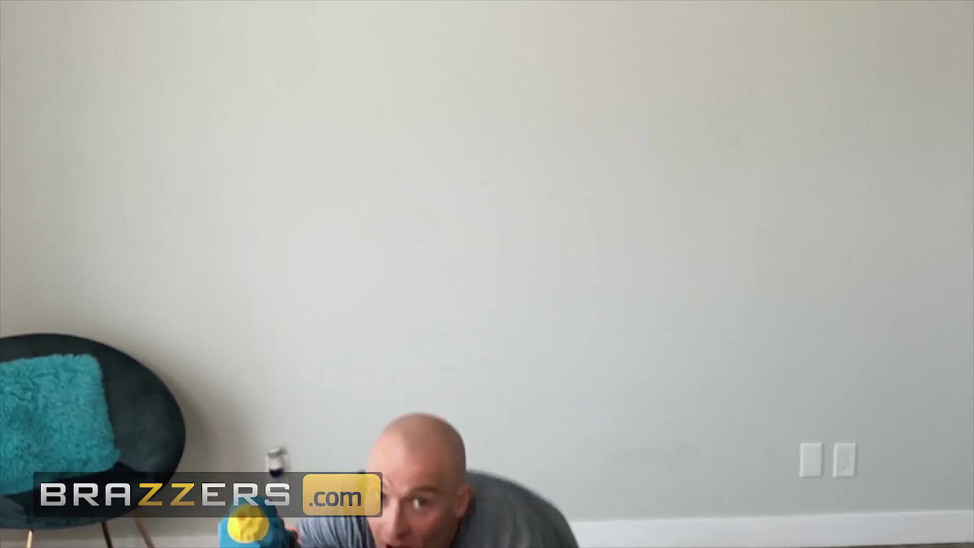 Brazzers – Zac Wild’s Prank On Jane Wilde Gets Ruined When She Accidentally Squirted All Over Him