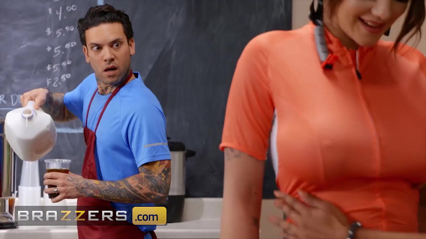 Brazzers – Gabbie Carter With Her Skin Tight Bike Top And Overflowing Tits Cause