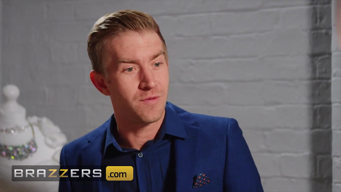 Brazzers – Hot Milf Jess Scotland Fucks Handsome Store-Manager Danny D