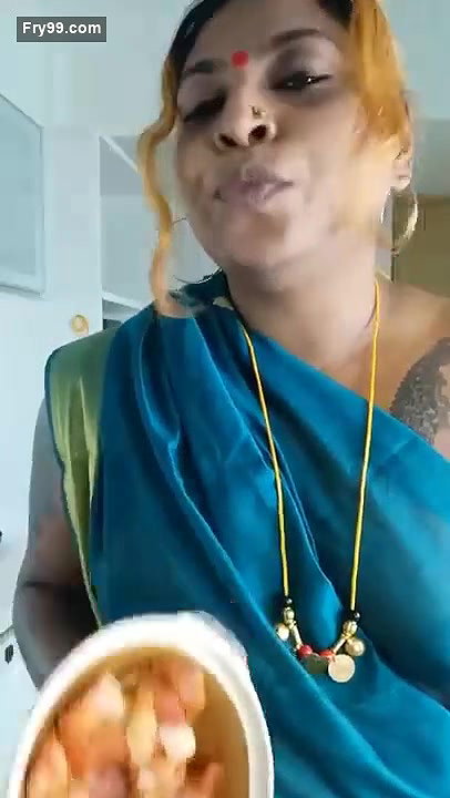 Tamil NRI Bhabhi Braless Cooking