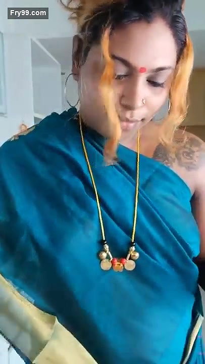 Tamil NRI Bhabhi Braless Cooking