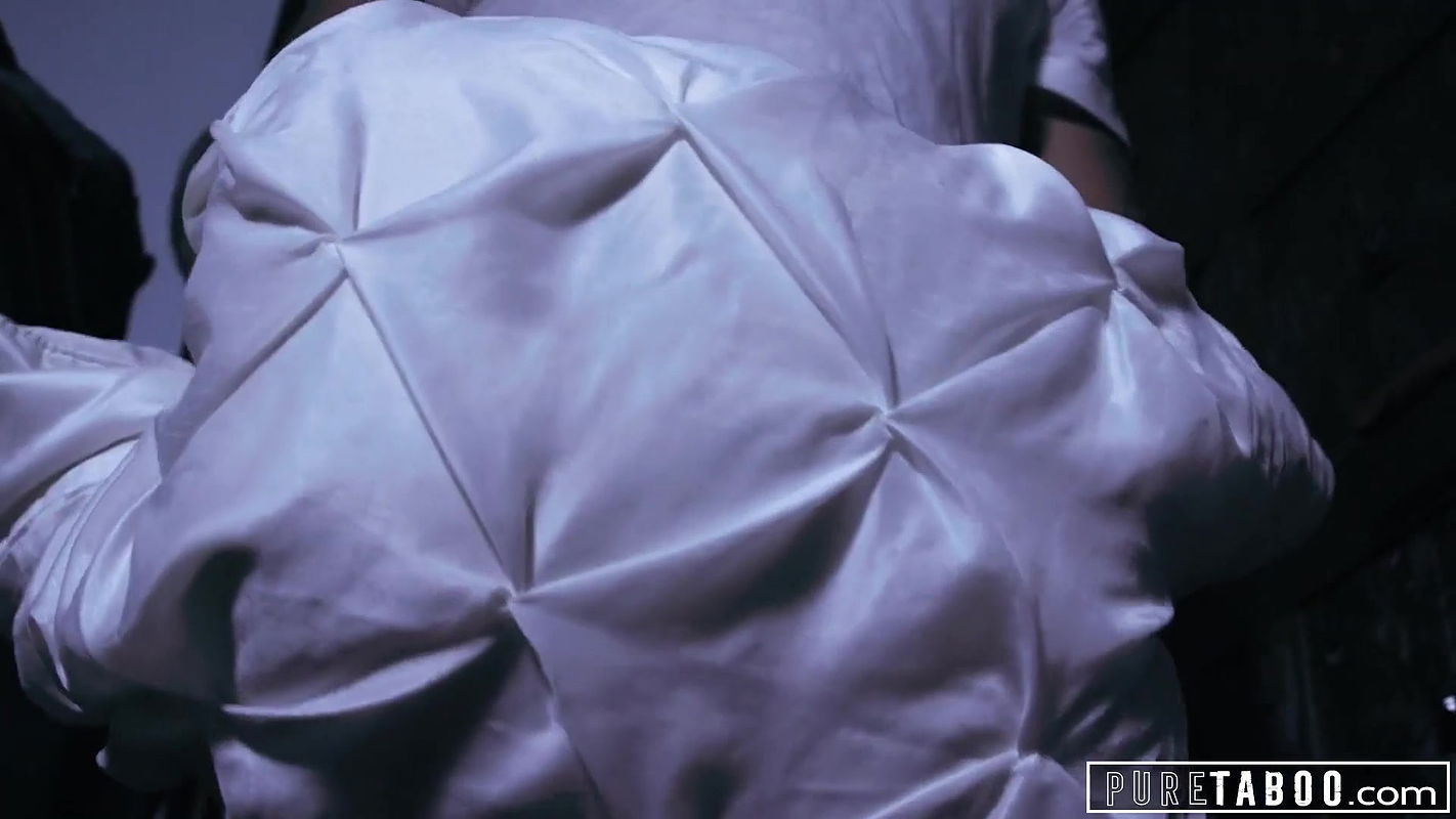 PURE TABOO Brooklyn Gray Lets Her Girlfriend’s Pervy Stepdad Creampie Her