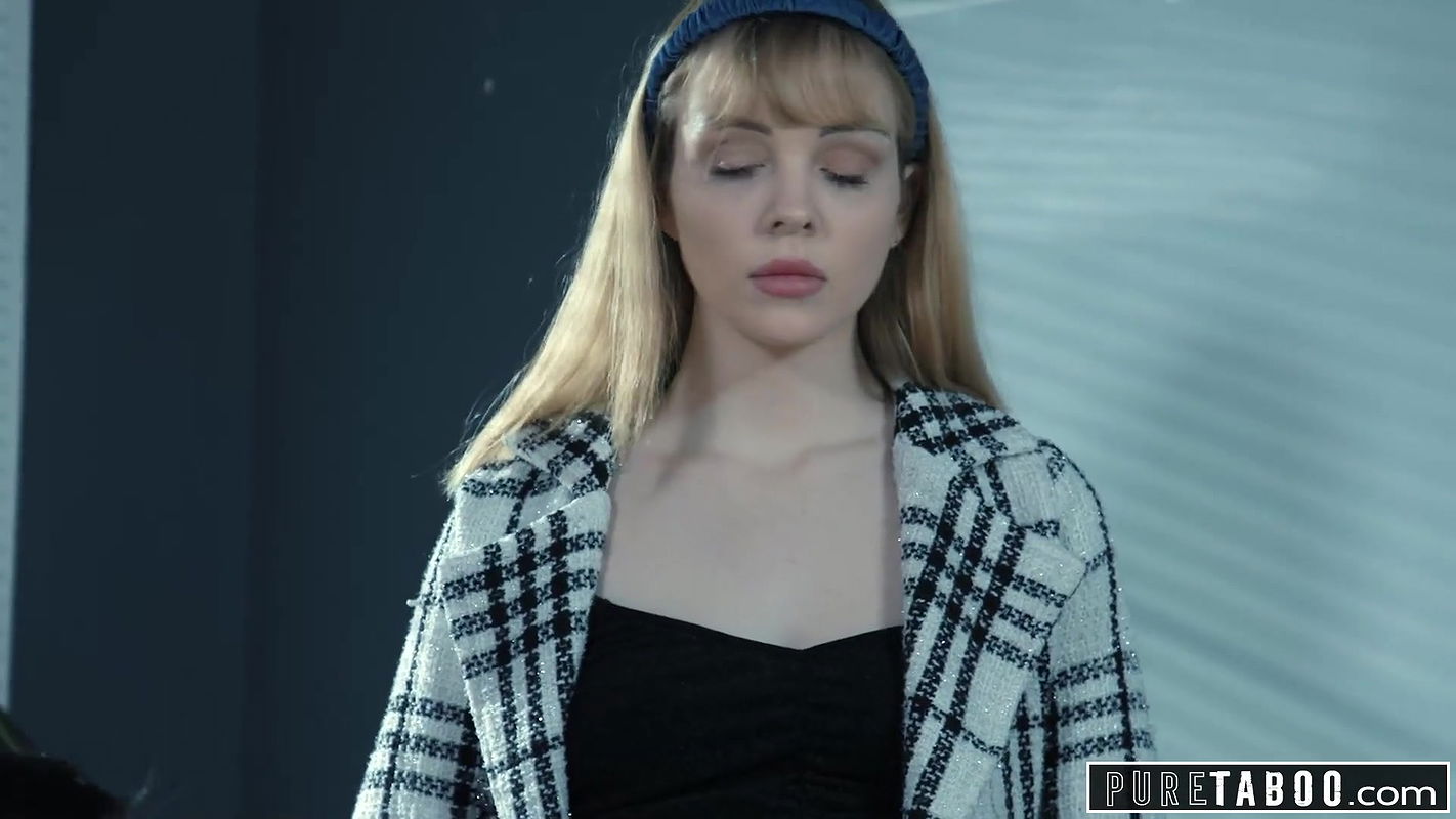 PURE TABOO Businesswoman Lets Joanna Angel Scissor With Aliya Brynn After Losing A Bet