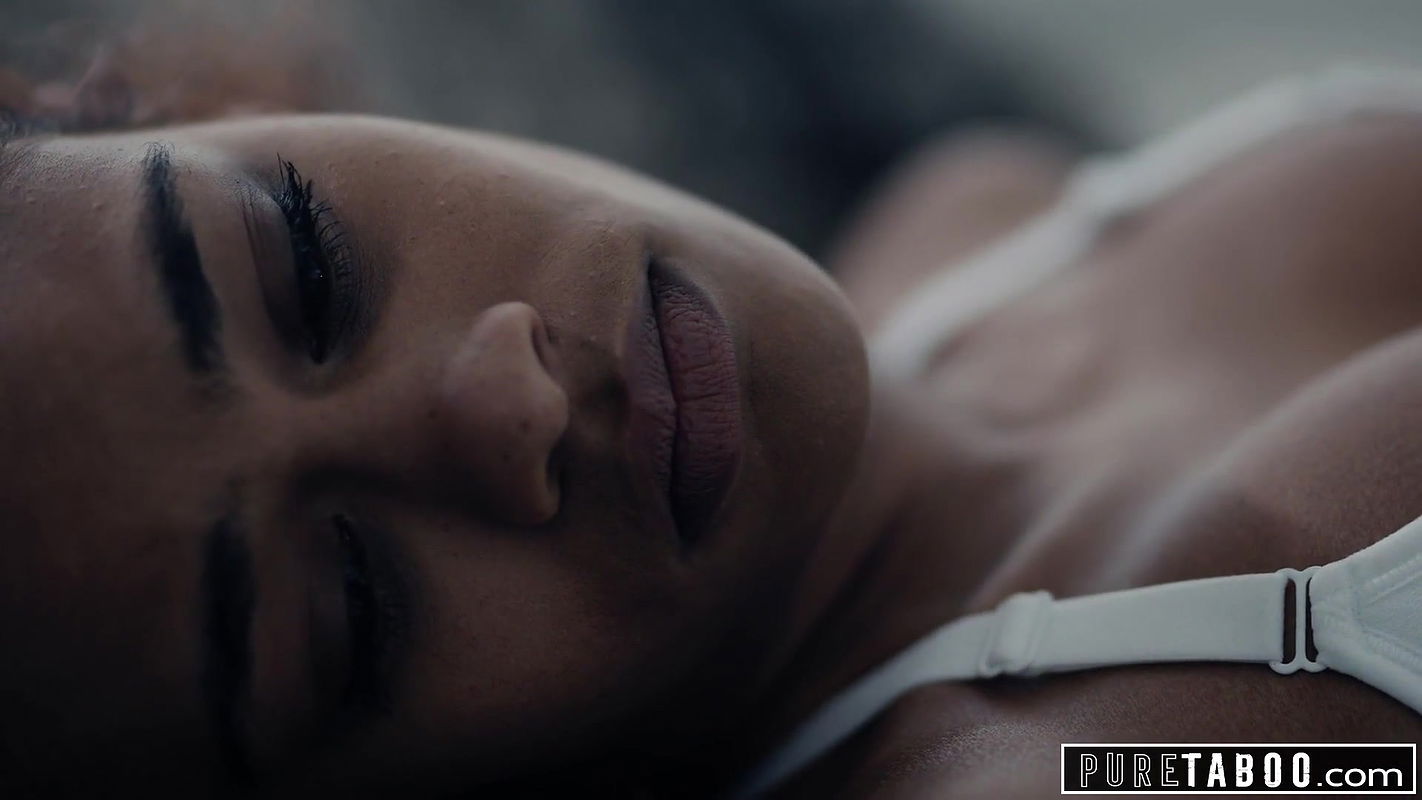 PURE TABOO Cheating Scarlit Scandal Lets the Delivery Guy In During Pandemic