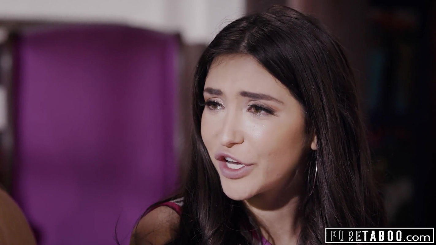 PURE TABOO Closeted Lesbian Cheer Captain Accepts Gabbie Carter’s Petty Offer To Fuck