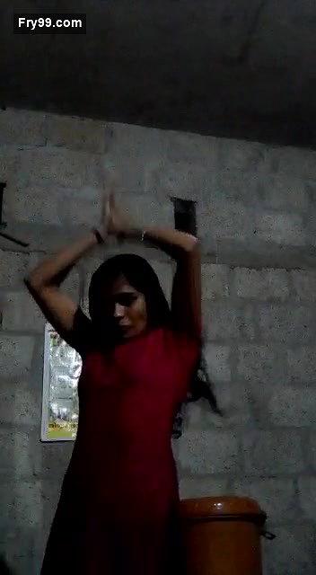 Village bhabhi showing