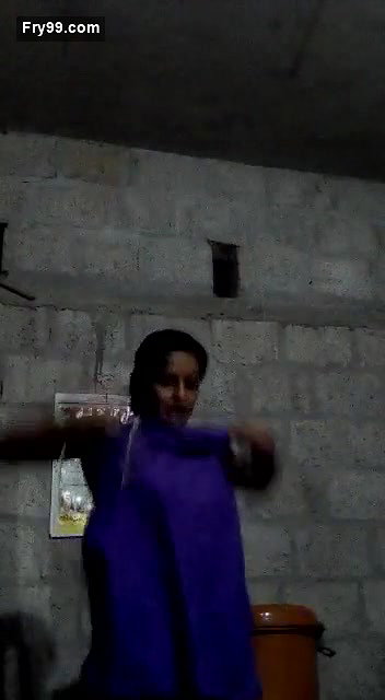 Village bhabhi showing