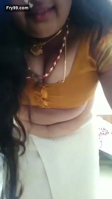Sexy Marathi Wife