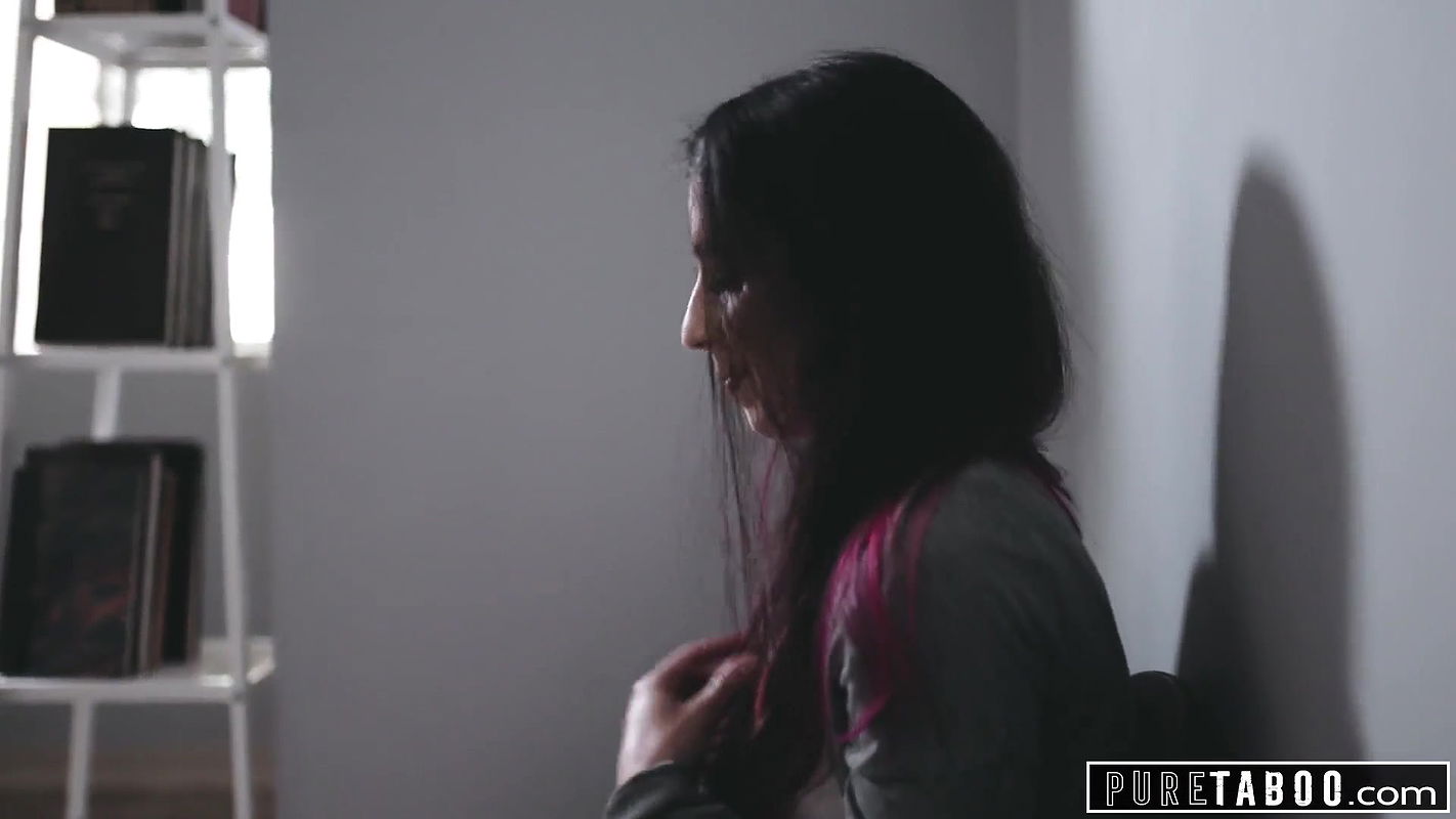 PURE TABOO Lesbian Therapist Manipulates Patients Into Bait & Switch Sex