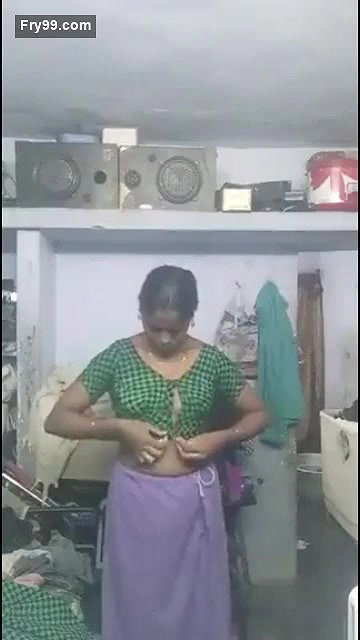 Tamil Bhabhi shows Boobs and Pussy