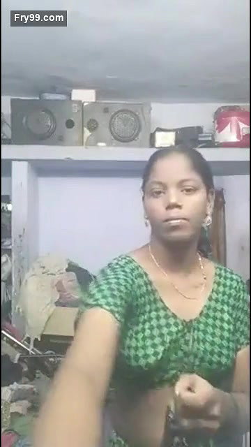 Tamil Bhabhi shows Boobs and Pussy