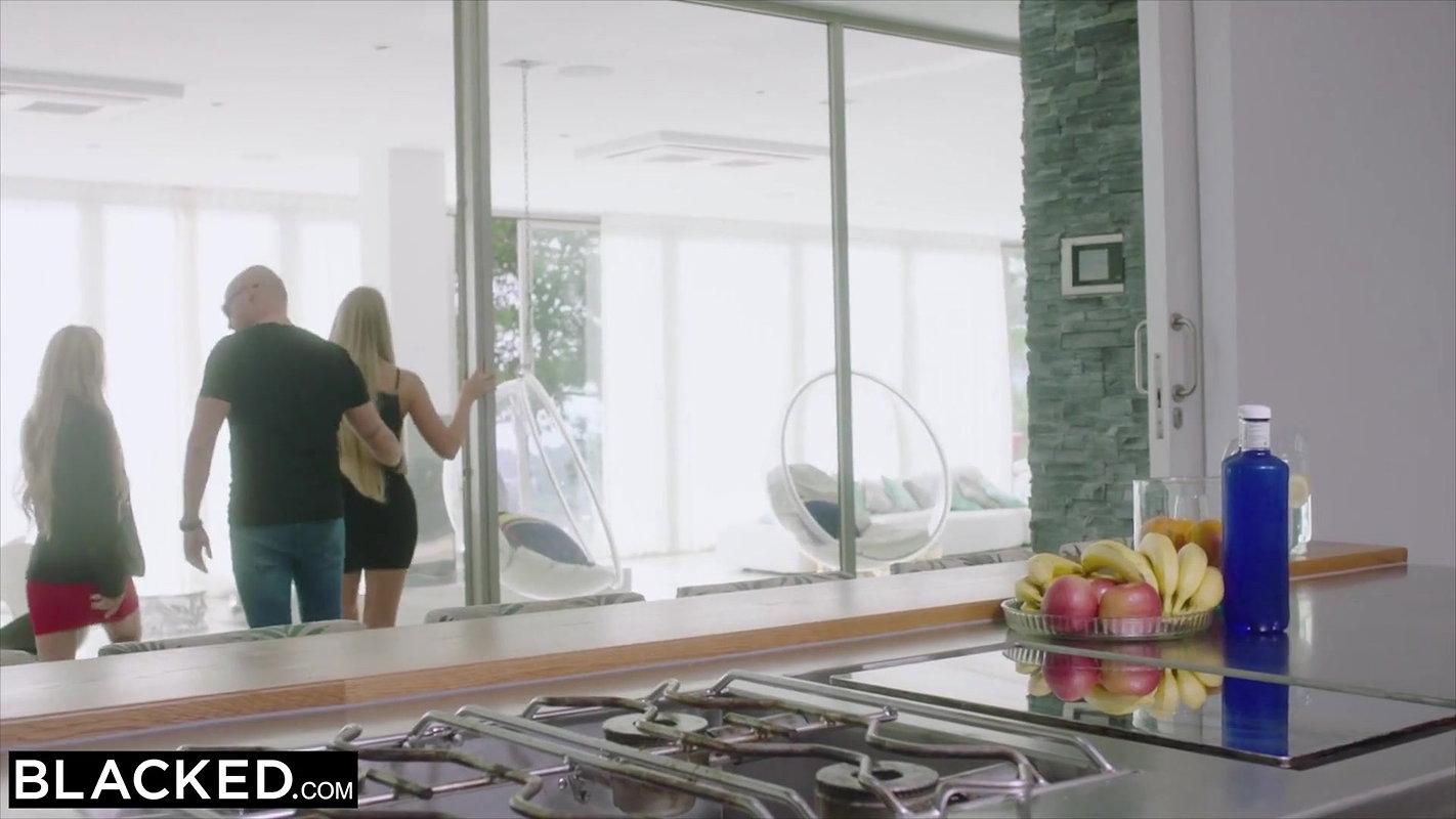 BLACKED – Estate Agent Lexi Belle Cant Resist BBC