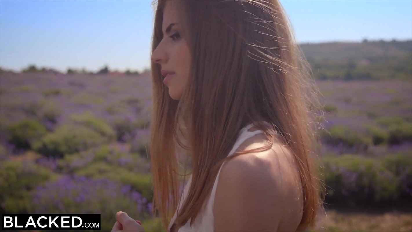 BLACKED Backpacker Emelie can’t get her tour guide’s BBC off her mind