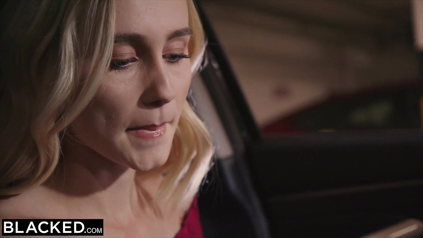 BLACKED BBC-hungry Blonde tracks down her celebrity crush