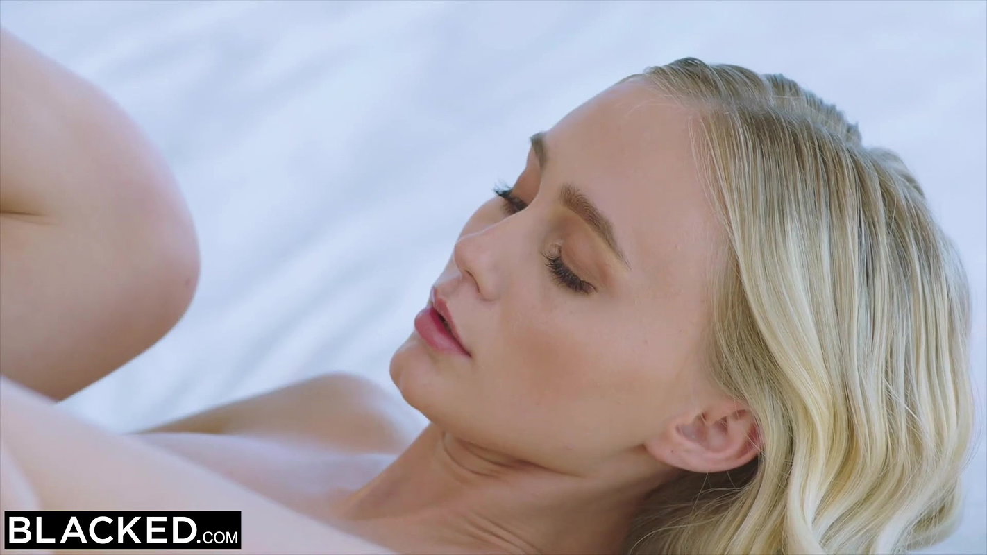 BLACKED BBC-hungry Blonde tracks down her celebrity crush