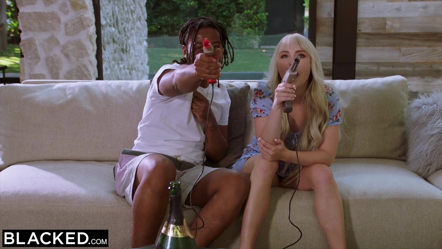 BLACKED BBC-Hungry tiny Blonde gets creampied by roommate