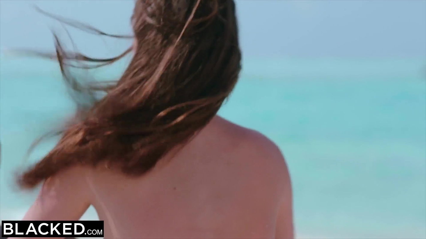 BLACKED BBC-loving Liya indulges her anal fantasy on vacay