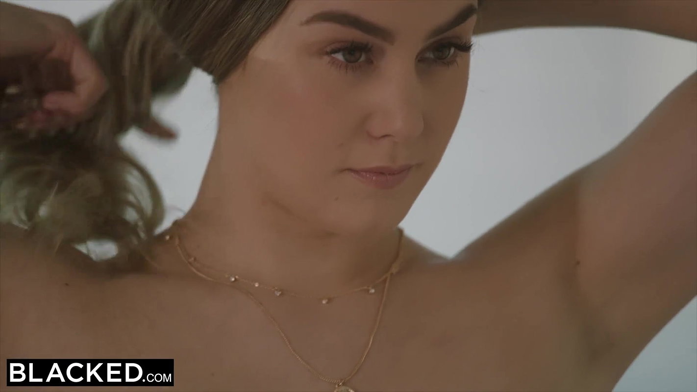 BLACKED Blonde model meets Mandingo’s enourmous black cock