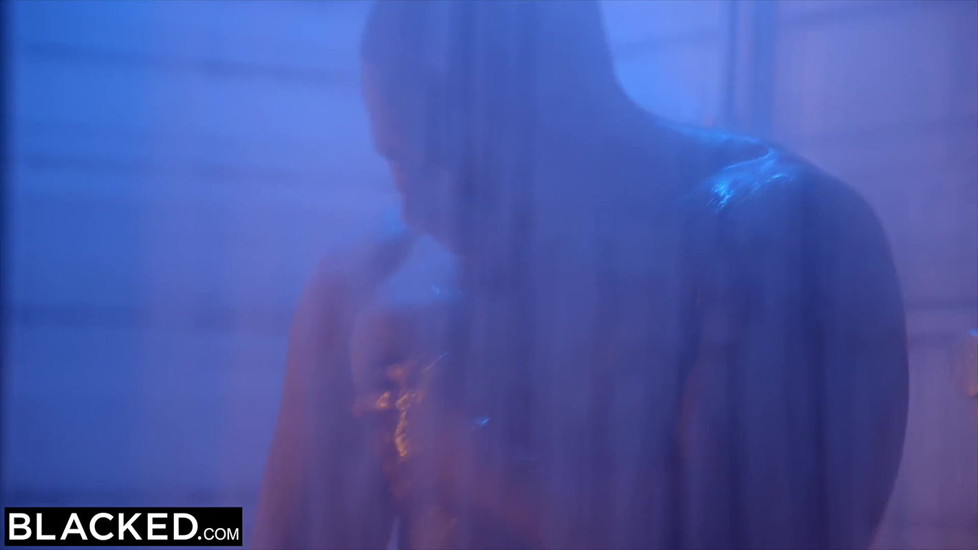 BLACKED Curvy beauty Alexa takes every inch of Rob’s BBC