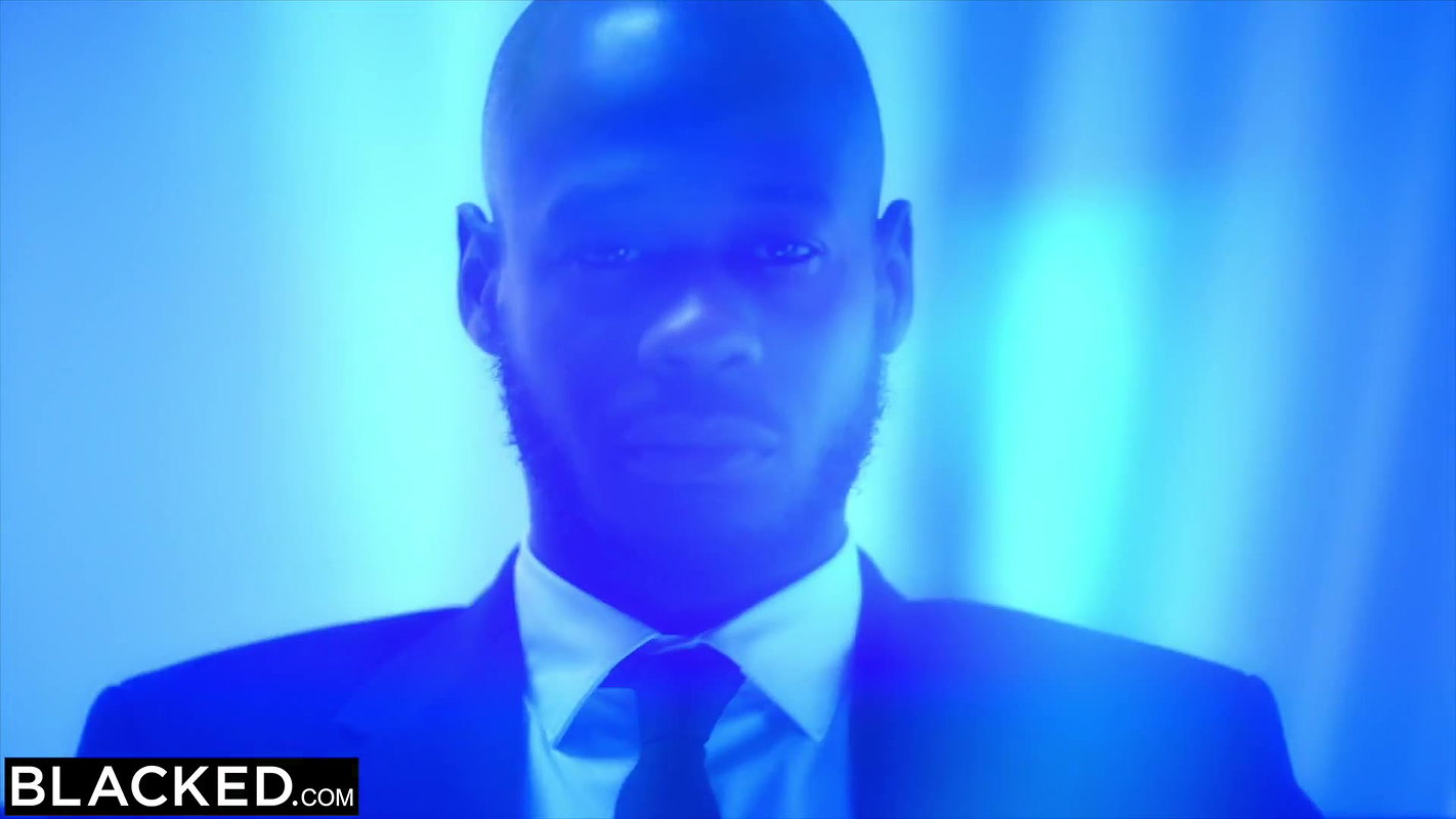 BLACKED Gorgeous MILF Penny fulfills her BBC fantasies