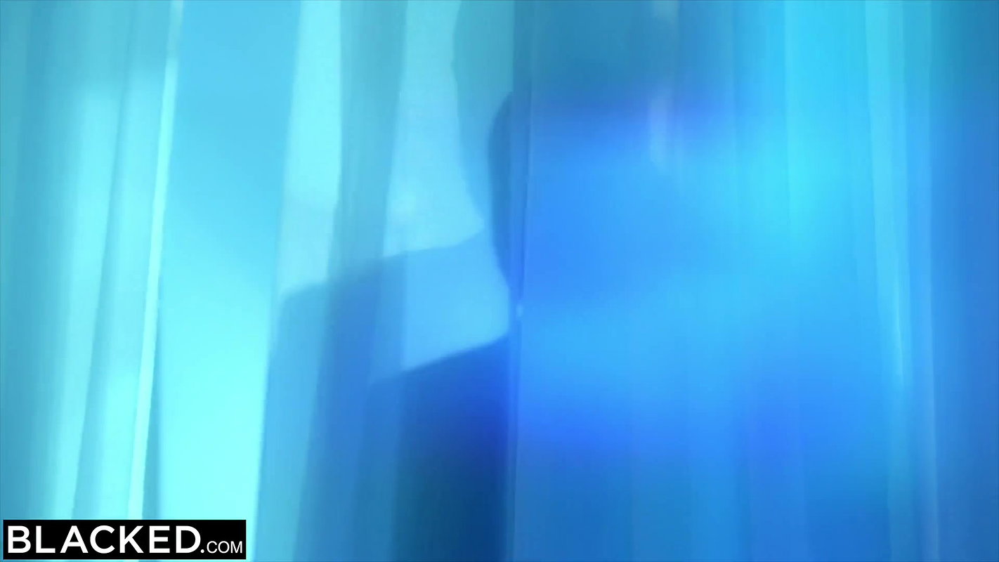 BLACKED Gorgeous MILF Penny fulfills her BBC fantasies