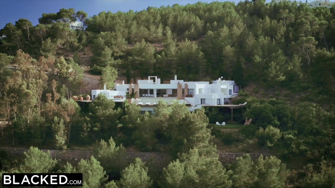 BLACKED Hot Spanish Model Hooks Up With BBC On Spring Break In Ibiza