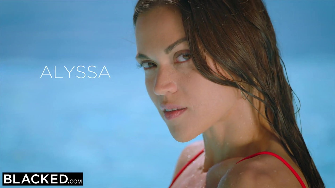 BLACKED Hot Wife Cheats With BBC on Vacation