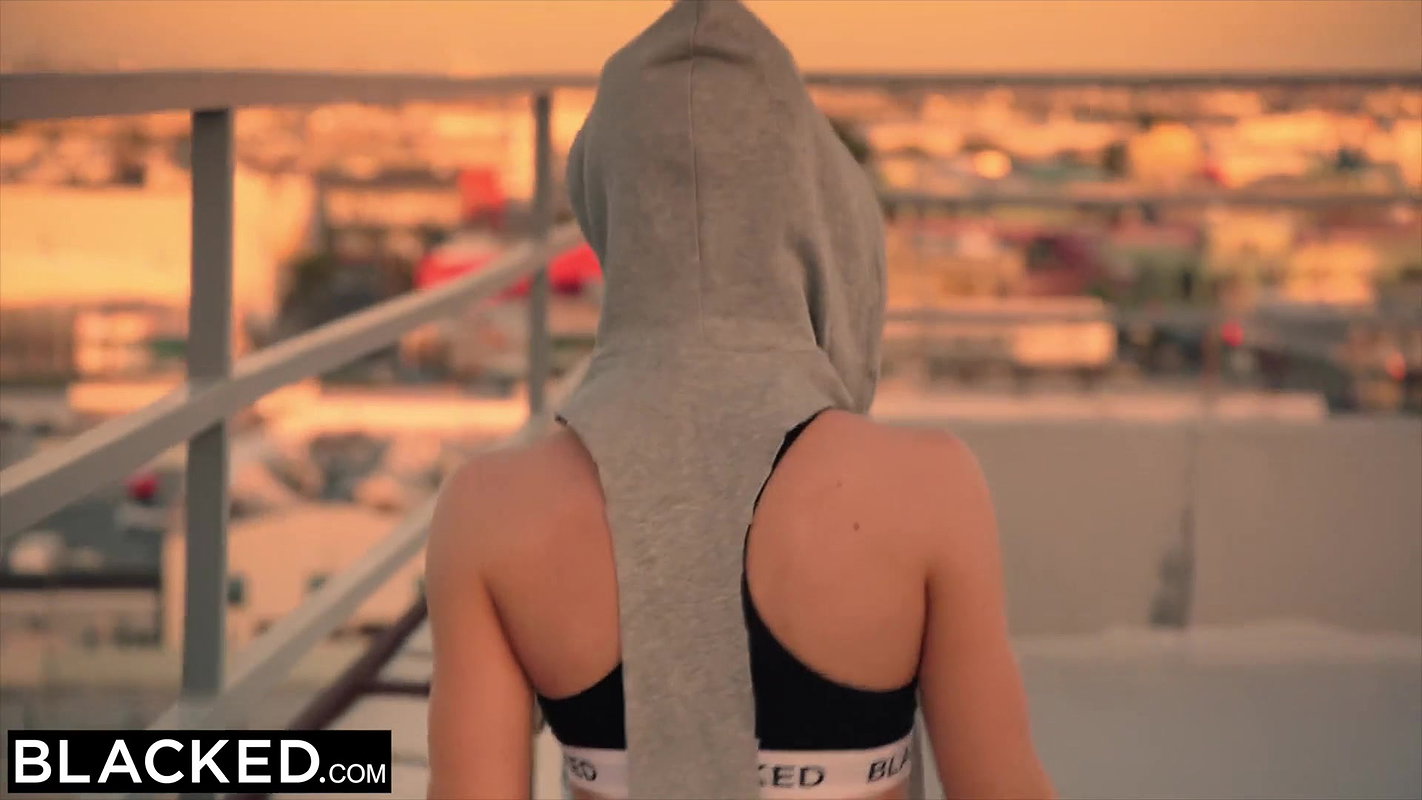 BLACKED Nicole Aniston’s UNFORGETTABLE 1ST IR