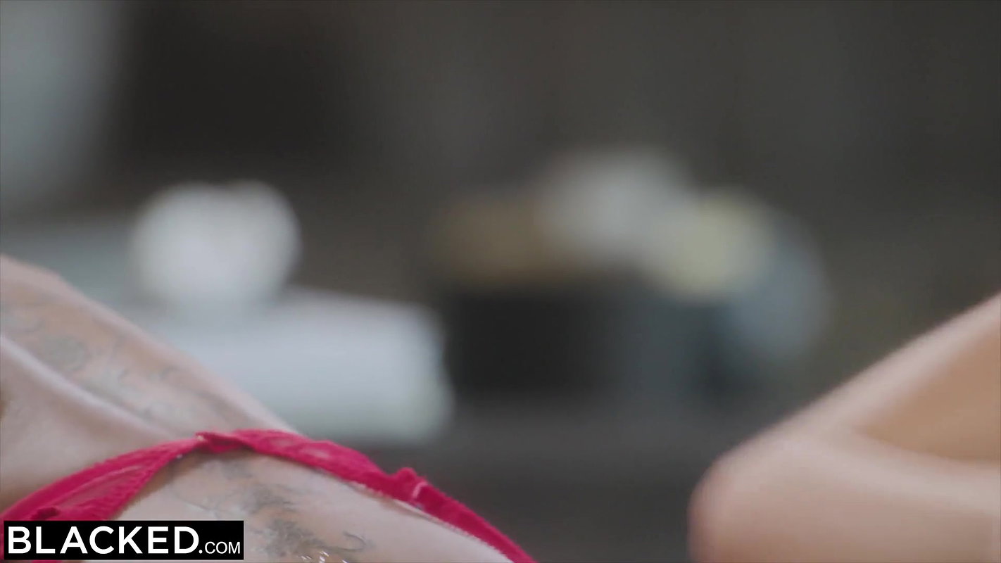 BLACKED Sexy Jessie & Lacey get a BBC lesson from golf pro