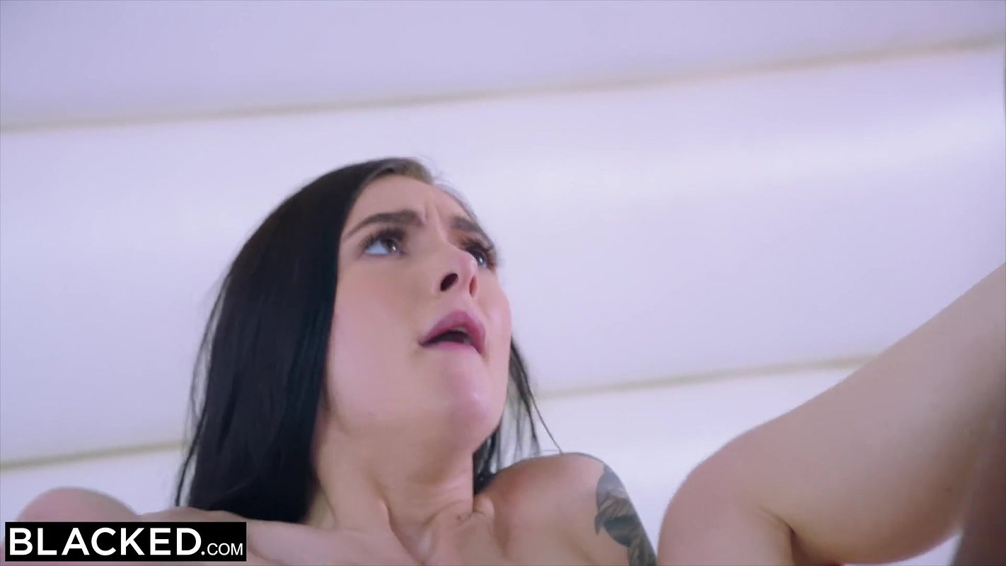 BLACKED She did not expect to be double penetrated by two BBC